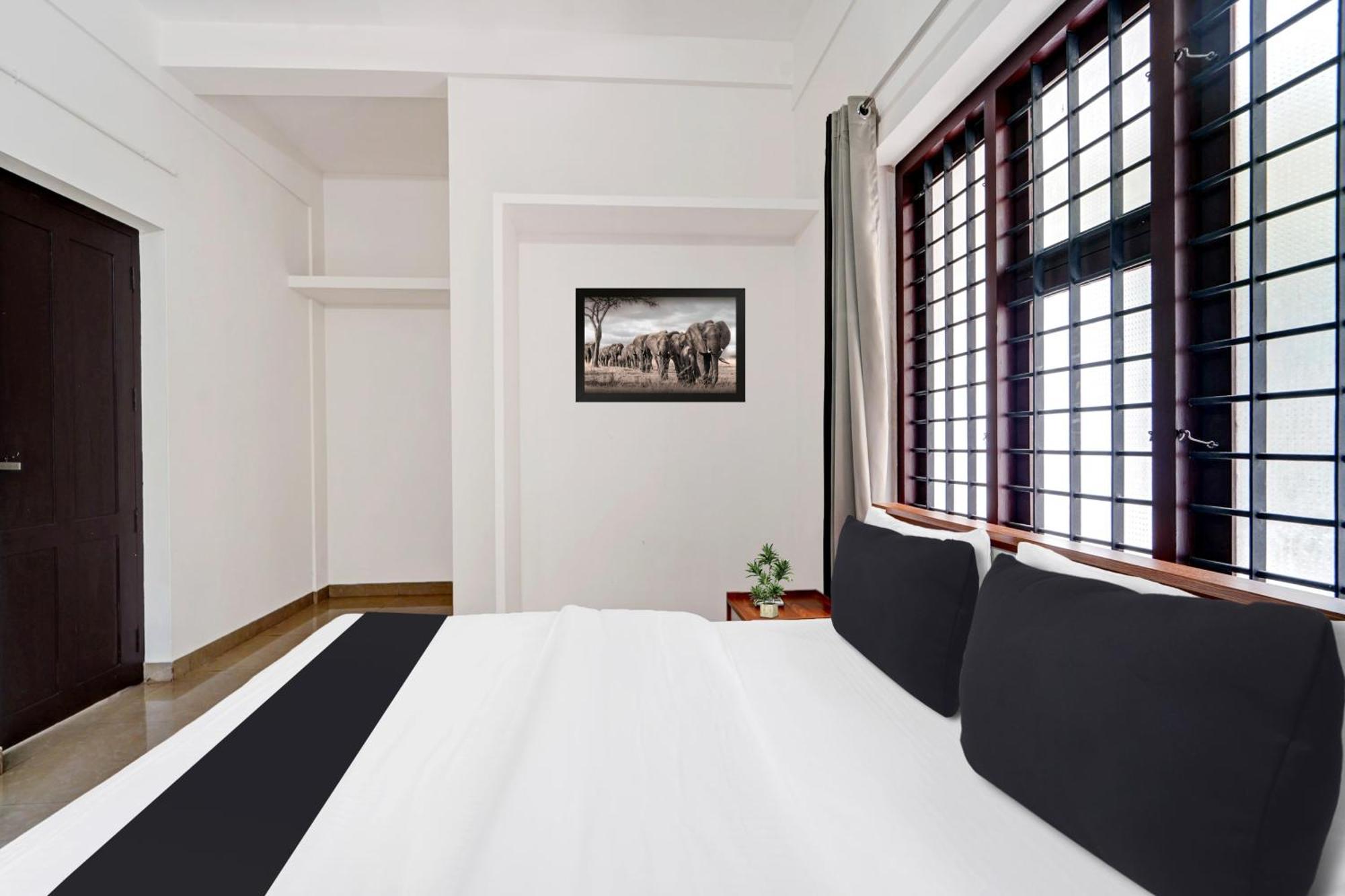 Super Hotel O West Hill Near Mietra Hospital Varakal Экстерьер фото