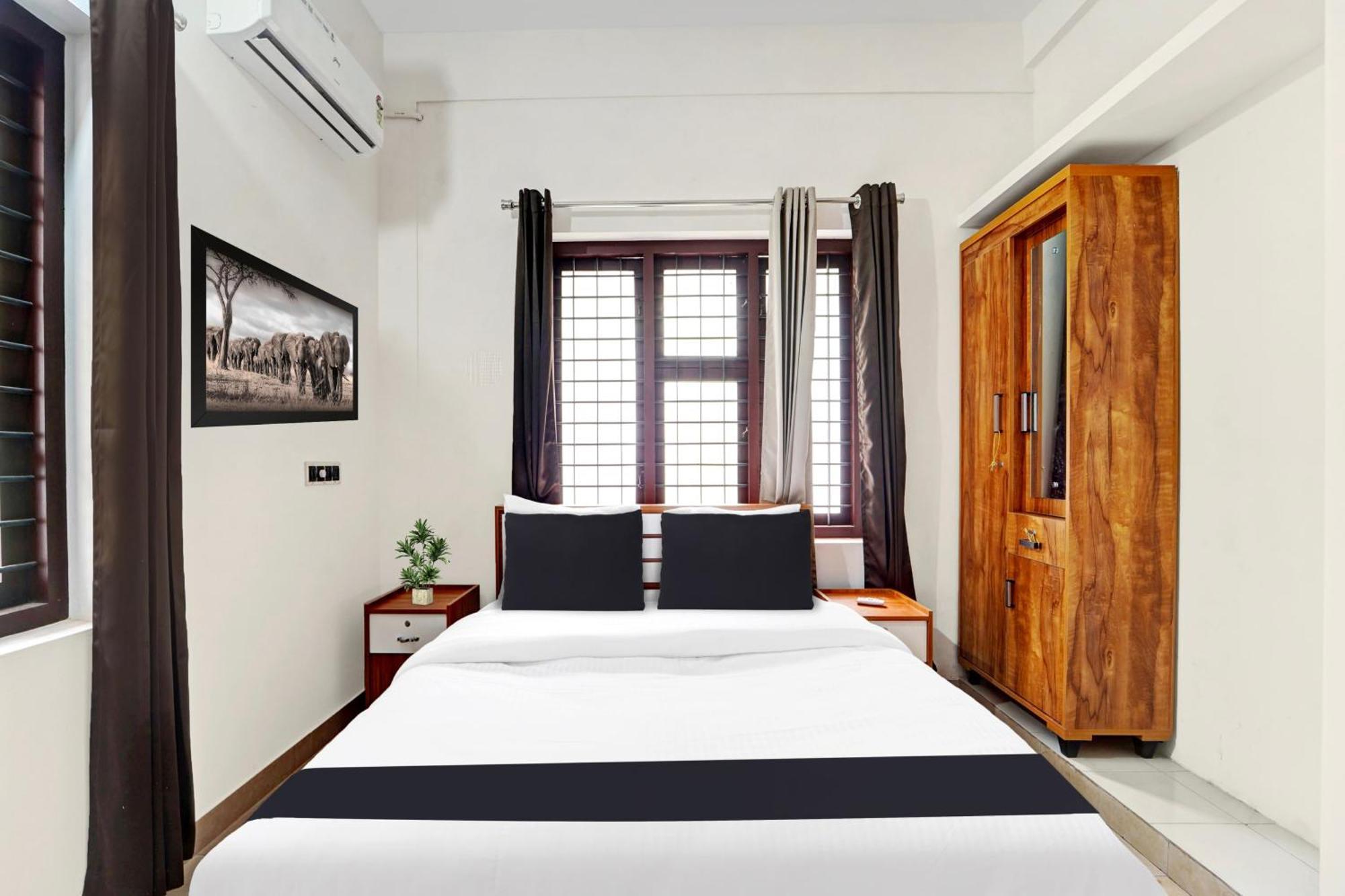 Super Hotel O West Hill Near Mietra Hospital Varakal Экстерьер фото