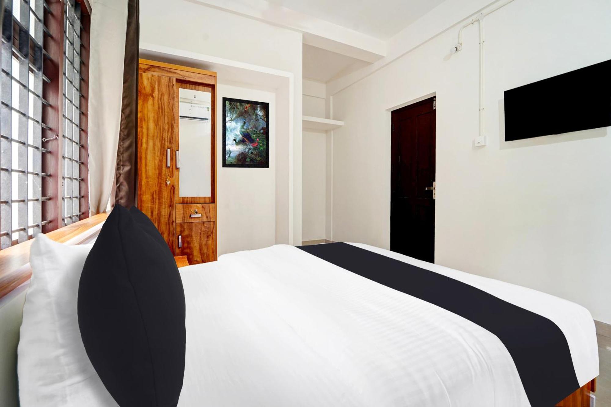 Super Hotel O West Hill Near Mietra Hospital Varakal Экстерьер фото