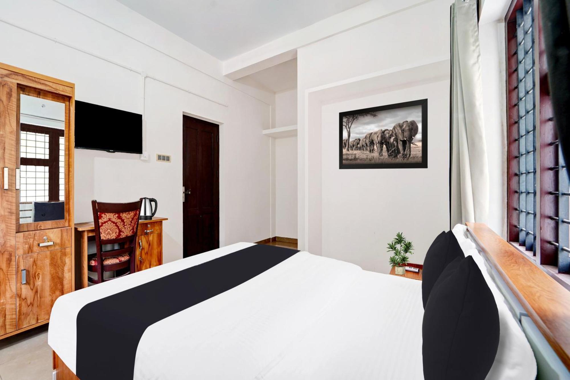 Super Hotel O West Hill Near Mietra Hospital Varakal Экстерьер фото